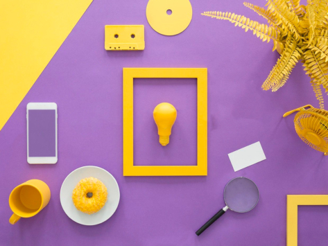 yellow-frame-on-violet-background-PNCJ6TZ